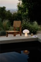 Bild von GUBI Obello Lampe H: 24 cm - Mundgeblasenes Glas/Perlweiß