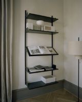 Bild von New Works Wandregal 1900 190x83,5 cm - Esche Schwarz/Schwarz OUTLET