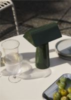 Bild von &Tradition Caret MF1 Tragbare Lampe H: 22 cm - Wald