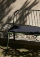 Bild von &Tradition Thorvald SC111 Essbank B: 143 cm - Stahl/Bronzegrün