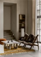 Bild von Audo Copenhagen Strick-Loungesessel Schaffell - Natur Eiche/Wurzel