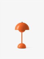Bild von &Tradition Blumentopf VP9 Bordlampe H: 29,5 cm - Zesty Orange