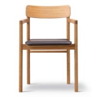 Bild von Fredericia Furniture 3446 Stuhl, Höhe: 79,5 cm – Geölte Eiche/Dunkelbraunes Omni-Leder