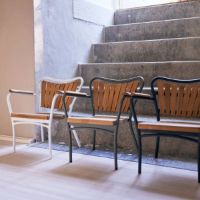 Bild von Mandalay Marguerit Kinderstuhl, Höhe: 47 cm – Teak/Anthrazit