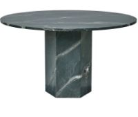 Bild von GUBI Epic Outdoor-Esstisch Ø: 130 cm - Quarzit/Botanical Green