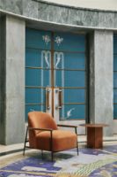 Bild von GUBI Epic Couchtisch Ø: 60 cm - Erdfarbener roter Stahl