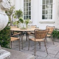 Bild von Mandalay Marguerit Gartentisch Ø: 140 cm - Teak/Mocca 
