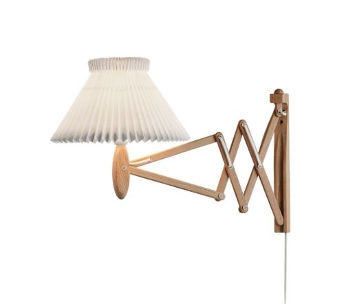 Le Klint 224 1/17 Saxlampe til væg H: 31 cm - Lys eg / Standardskærm