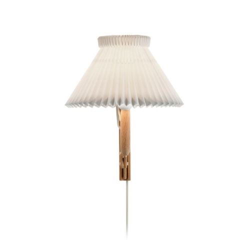 Le Klint 224 1/17 Scherenlampe für Wand H: 31 cm - Helle Eiche / Standardschirm