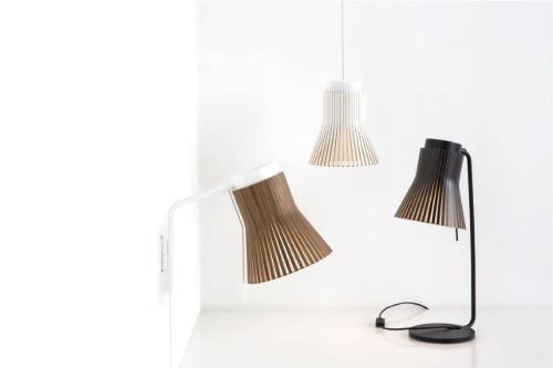 Secto Design Petite 4630 Wandleuchte H: 31 cm - Walnuss
