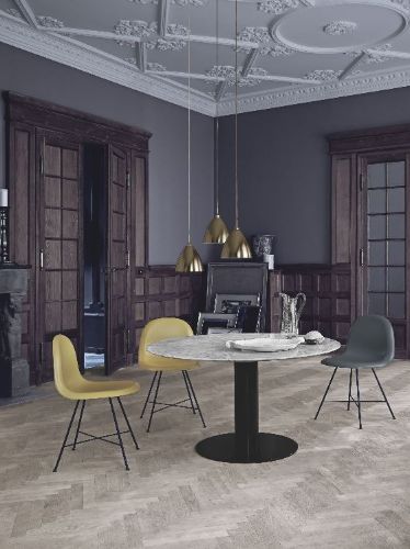 GUBI 2.0 Esstisch Ø: 130 cm - Schwarze Basis/Marple Black Top