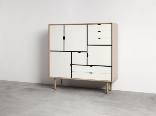 Andersen Furniture S3 Beistelltisch 132 x 131 cm – seifenbehandelte Eiche/weiße Front