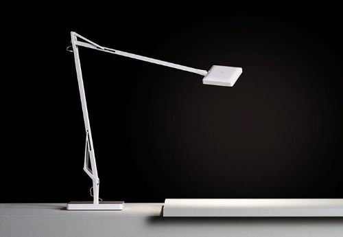 FLOS Kelvin Edge Tischleuchte 41,4–47,3 cm – Weiß