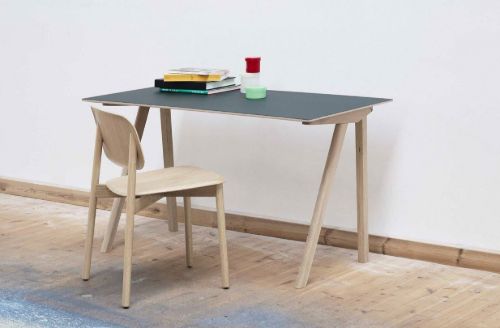 HAY CPH 90 Schreibtisch 130 x 65 x 74 cm – Lackierte massive Eiche/grünes Linoleum