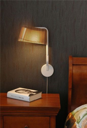 Secto Design Owalo 7030 Wandleuchte H: 47 cm - Walnuss
