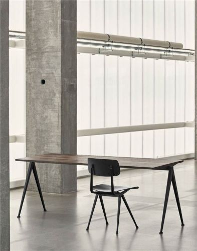 HAY Pyramide Tisch 02 190x85 cm - Schwarz pulverbeschichteter Stahl/Räuchereiche
