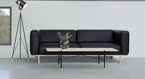 Andersen Furniture C6 Couchtisch 50x140 cm – Weiß pigmentierte Eiche/Schwarzer Rahmen
