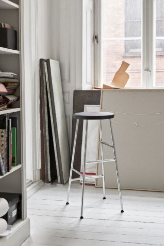 HAY Cornet Barhocker hoch H: 75 cm – verchromter Stahl/weiches Schwarz gebeizt
