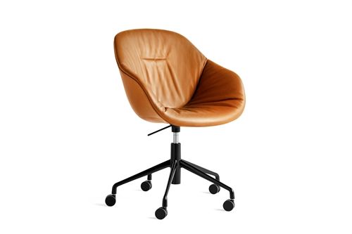 HAY AAC153 Soft About A Chair  - Sortlakeret aluminium/Sense Cognac