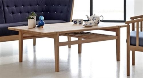 Stouby Maria Couchtisch mit 1 Regal L: 140 cm – seifenbehandelte Eiche