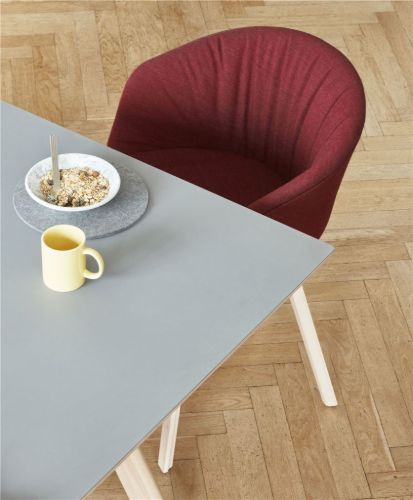 HAY AAC 23 Soft About A Chair SH: 46 cm – Lackiertes Eichenfurnier/Remix 662
