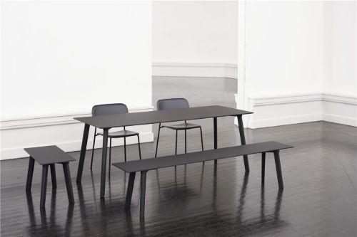 HAY CPH Deux 215 Bench 140 x 35 x 45 cm – lackiertes massives Eichenholz/Tintenschwarzes Laminat