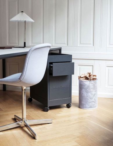 HAY New Order Trolley/B3 Schublade und Tablett oben inkl. Schloss 34x68 cm – Anthrazit