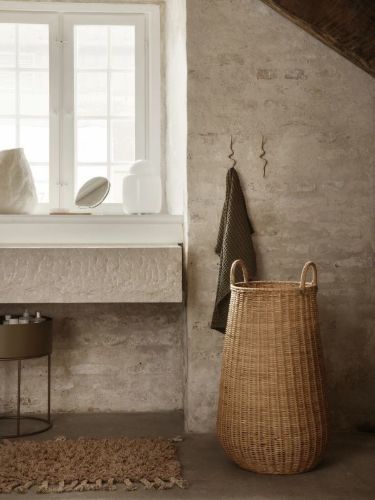 Ferm Living geflochtener Wäschekorb H: 80 cm – Natur