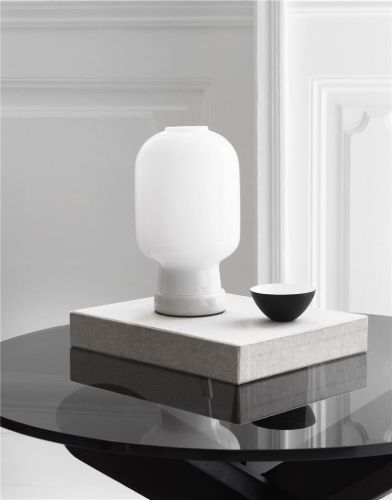 Normann Copenhagen Amp Tischlampe H: 26,5 cm – Weiß/Weiß