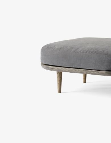 &Tradition SC9 Fly Pouf H: 40 cm – Hot Madison 093/geräucherte geölte Eiche