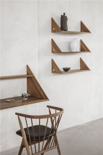 Sibast Furniture No 8 Dining SH: 45 cm – Räuchereiche/Schwarzes Leder