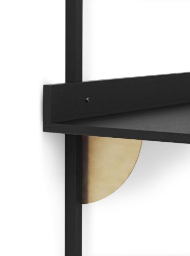 Ferm Living Sector Schreibtisch 87 x 45,1 cm – Esche schwarz/Messing