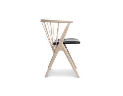 Sibast Furniture No 8 Dining SH: 45 cm – Weißes Öl/Schwarzes Leder