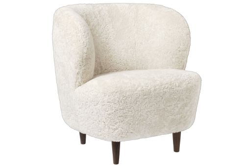 GUBI Stay Lounge Chair Fully Upholstered SH: 40 cm - Off White/American Walnut