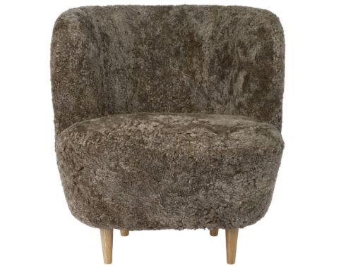 GUBI Stay Lounge Chair Vollgepolstert SH: 40 cm - Sahara/Eiche
