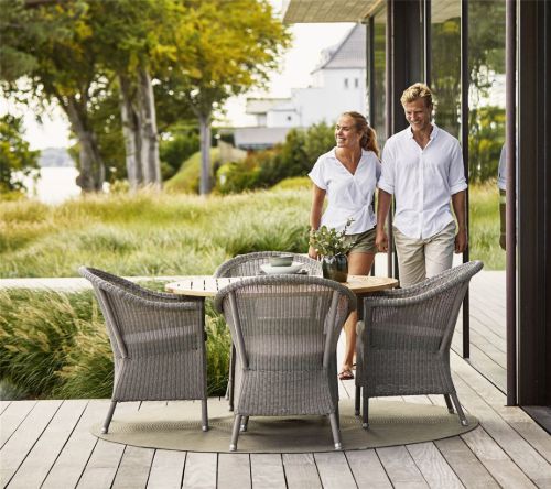 Cane-line Outdoor Lansing Gartentisch Ø: 120 cm - Taupe/Teak