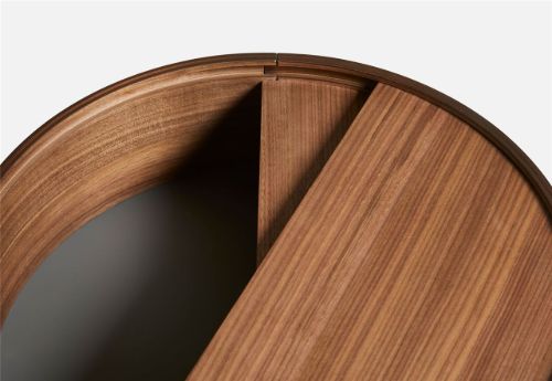 Woud Arc Beistelltisch Ø: 42 cm – Walnuss