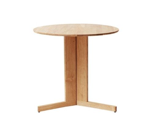 Form & Refine Trefoil Round Table Ø: 75 cm - White Oiled Oak