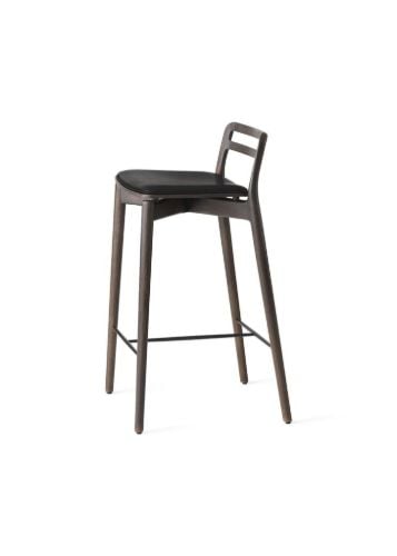 Vipp 484 Cabin Counter Stool SH: 67 cm - Dark Oak/Black Leather