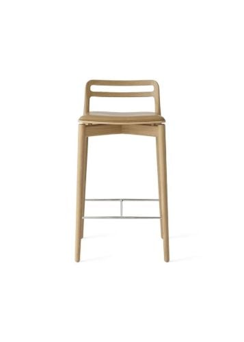 Vipp 484 Cabin Counterhocker SH: 67 cm – Helle Eiche/Sandleder