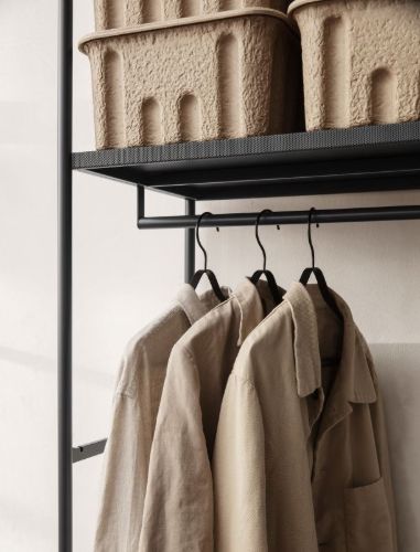 Ferm Living Punctual Perforiertes Regal 39,6x90 cm - Anthrazit