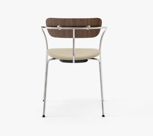 &Tradition Pavilion Chair AV4 Chromgestell SH: 46 cm – Lackiertes Walnussholz / Vidar 333
