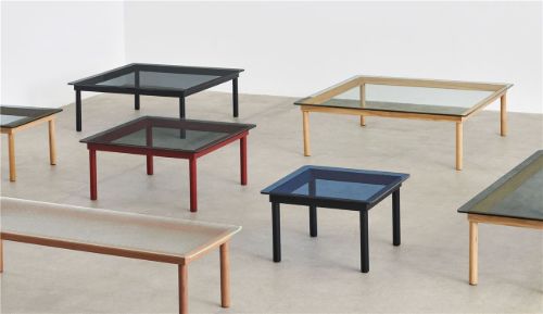 HAY Kofi Tisch 60x60 cm – Massive Eiche / Grau getöntes Glas