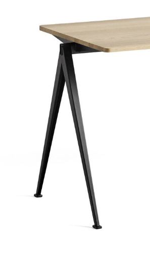 HAY Pyramide Tisch 01 140x65 cm - Schwarz pulverbeschichteter Stahl/matt lackierte Eiche