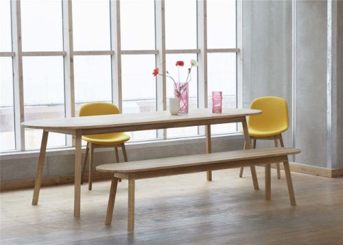 HAY Dreieckbeintisch 250x85 cm – Lackierte Eiche