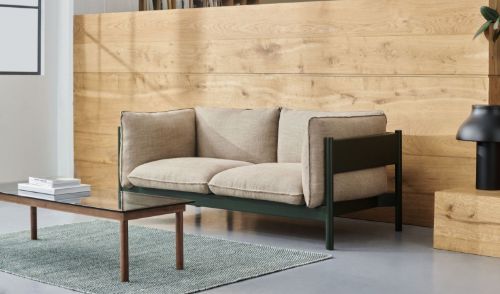 HAY Kofi Tisch 140x50 cm – Massives Walnussholz / klares Schilfrohrglas