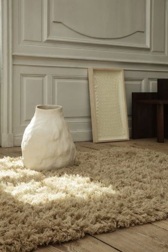 Ferm Living Meadow Hochflorteppich L 200x140 cm - Heller Sand