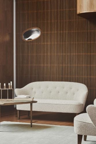 Audo Copenhagen Ingeborg 2,5 Pers. Signature Sofa L: 160 cm - Sacho Zero Boucle 001/Røget Eg