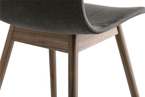 HAY AAC 13 About A Chair SH: 46 cm – Lackierter massiver Walnuss/Linara 196