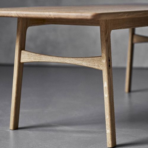 Duus & Møller Spring Couchtisch L: 120 cm – Massive Eiche